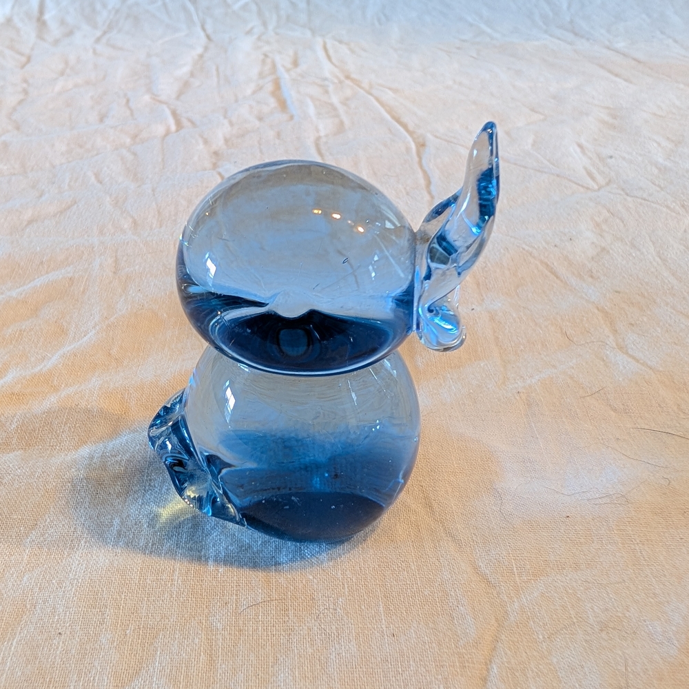 2/20$ Vintage Blue Blown Glass Duck Art Sculpture